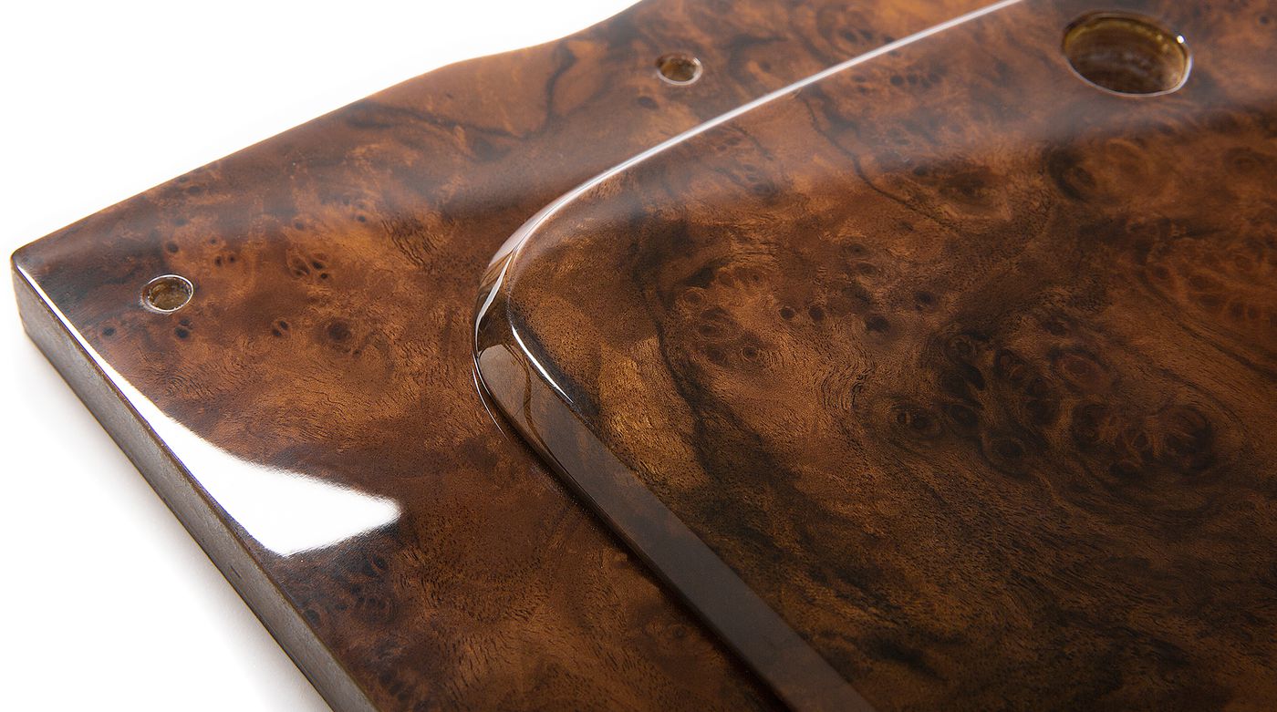 Holz-Armaturenbrett
Wood dashboard
Tableau de bord en bois
Drewn