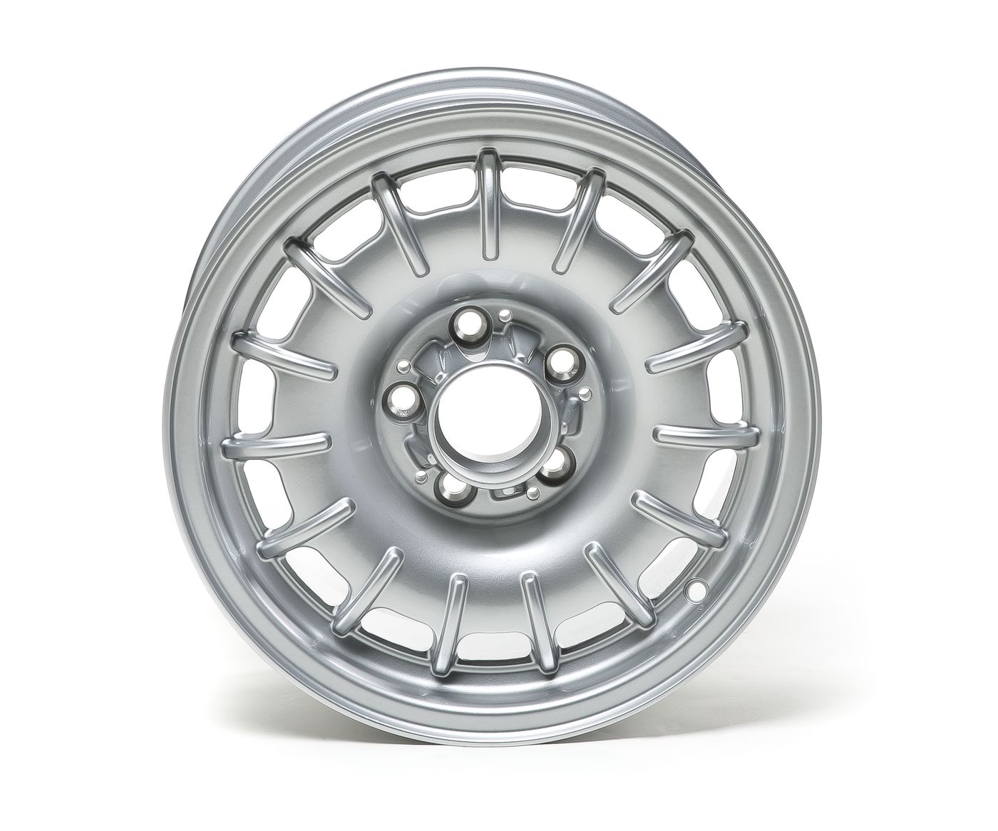 Leichtmetallrad
Alloy wheel
Jante en alliage
Felgi z lekkich met