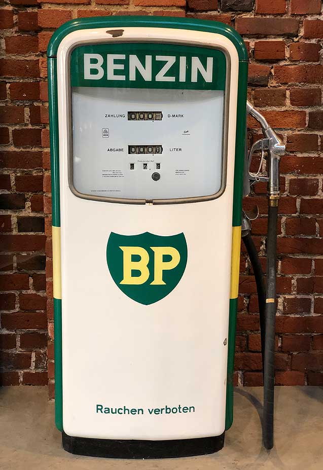 Pompa di benzina