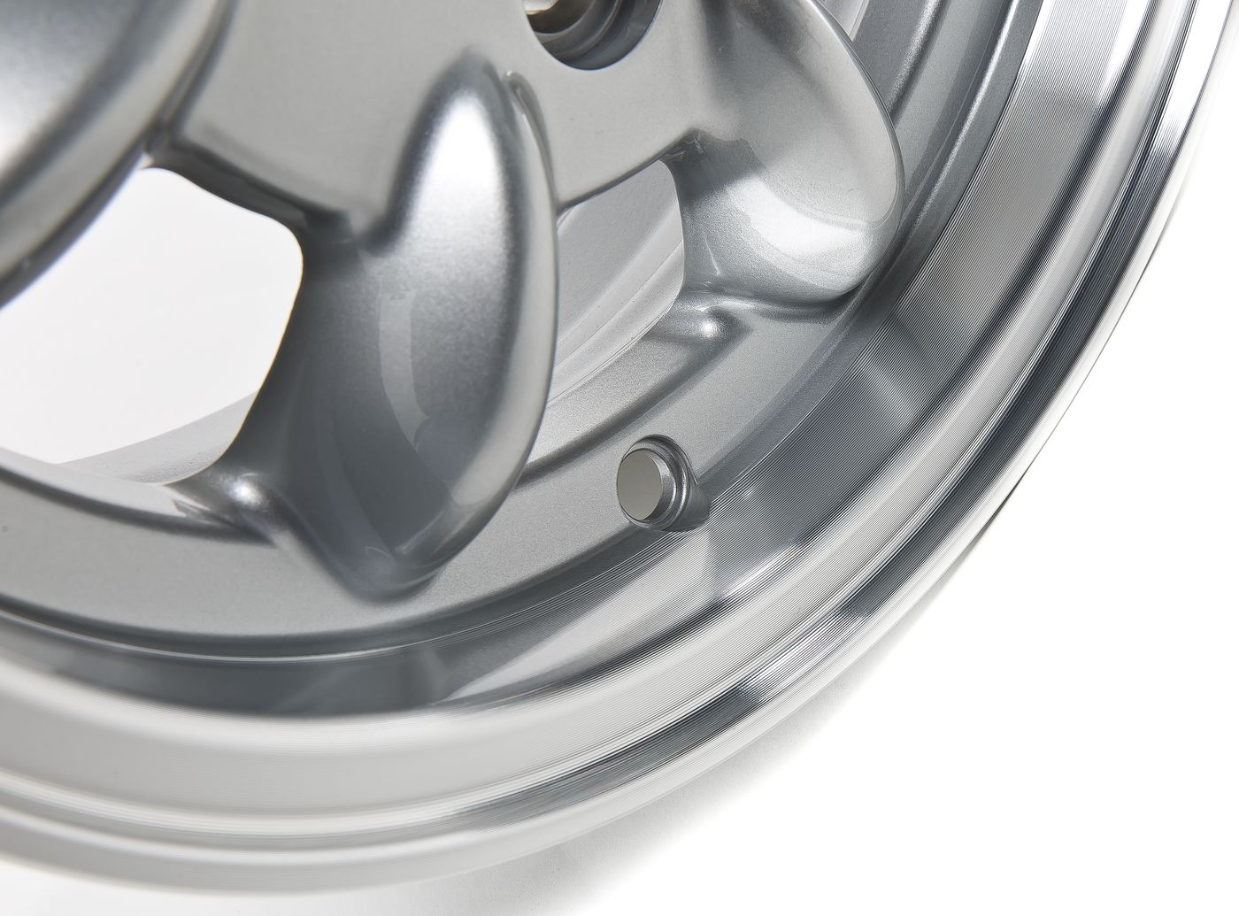 Leichtmetallrad
Alloy wheel
Jante en alliage
Felgi z lekkich met