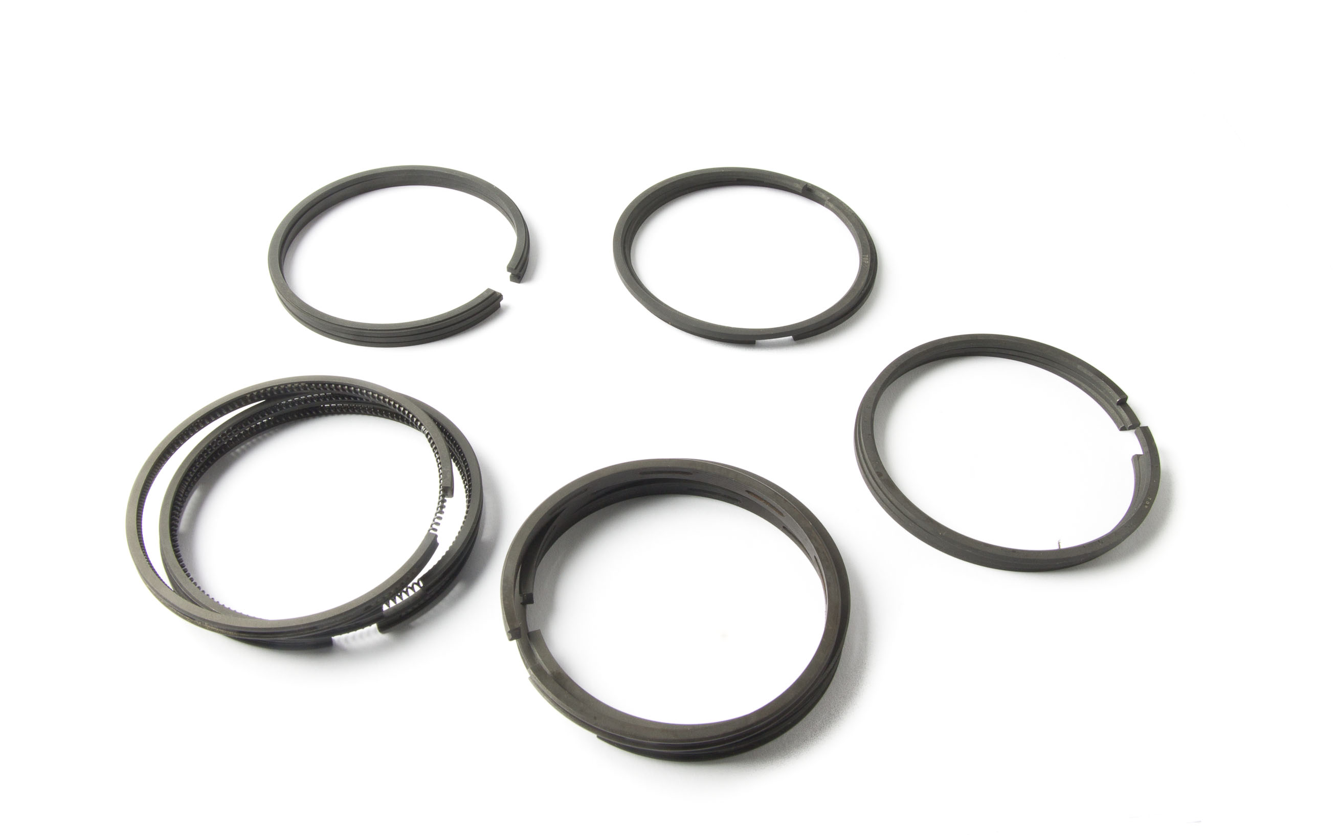 Satz Kolbenringe
Piston ring set
Set de segments de pistons
K