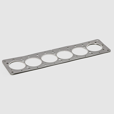 Cylinder head and camshaft