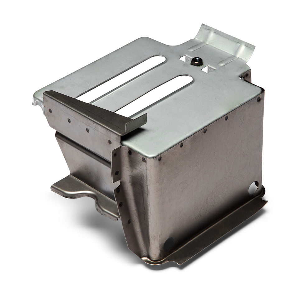 Batterieträgerblech
Battery shelf panel
Tôle de support de bat