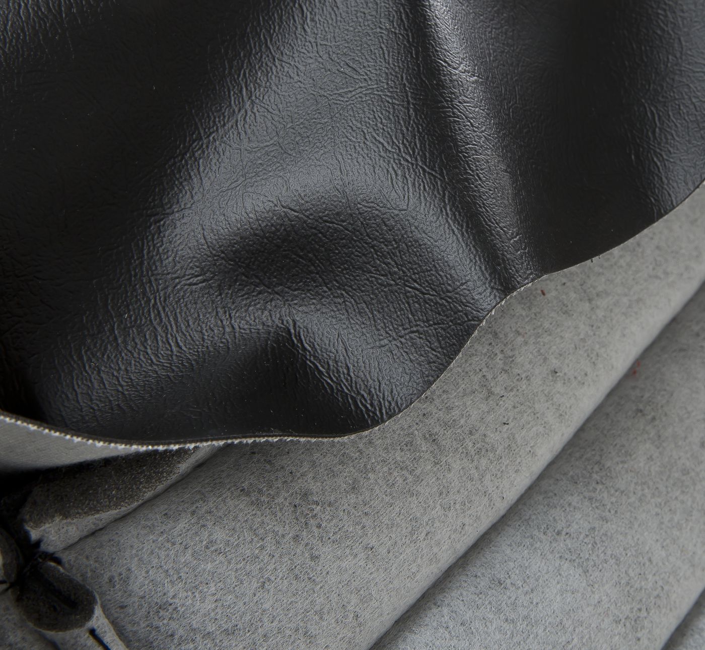Ledersitzbezüge
Leather seat covers
Housses de siège en cuir
F