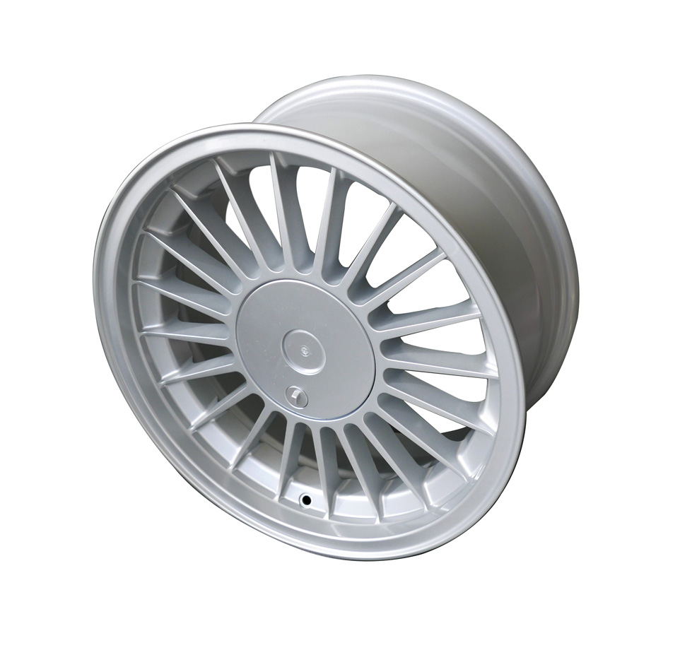 Leichtmetallrad
Alloy wheel
Jante en alliage
Felgi z lekkich met