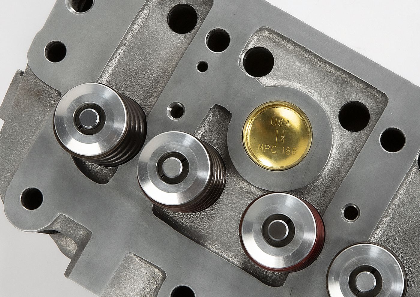 Zylinderkopf
Cylinder head
Culasse
Głowica cylindrowa
Cylinderk