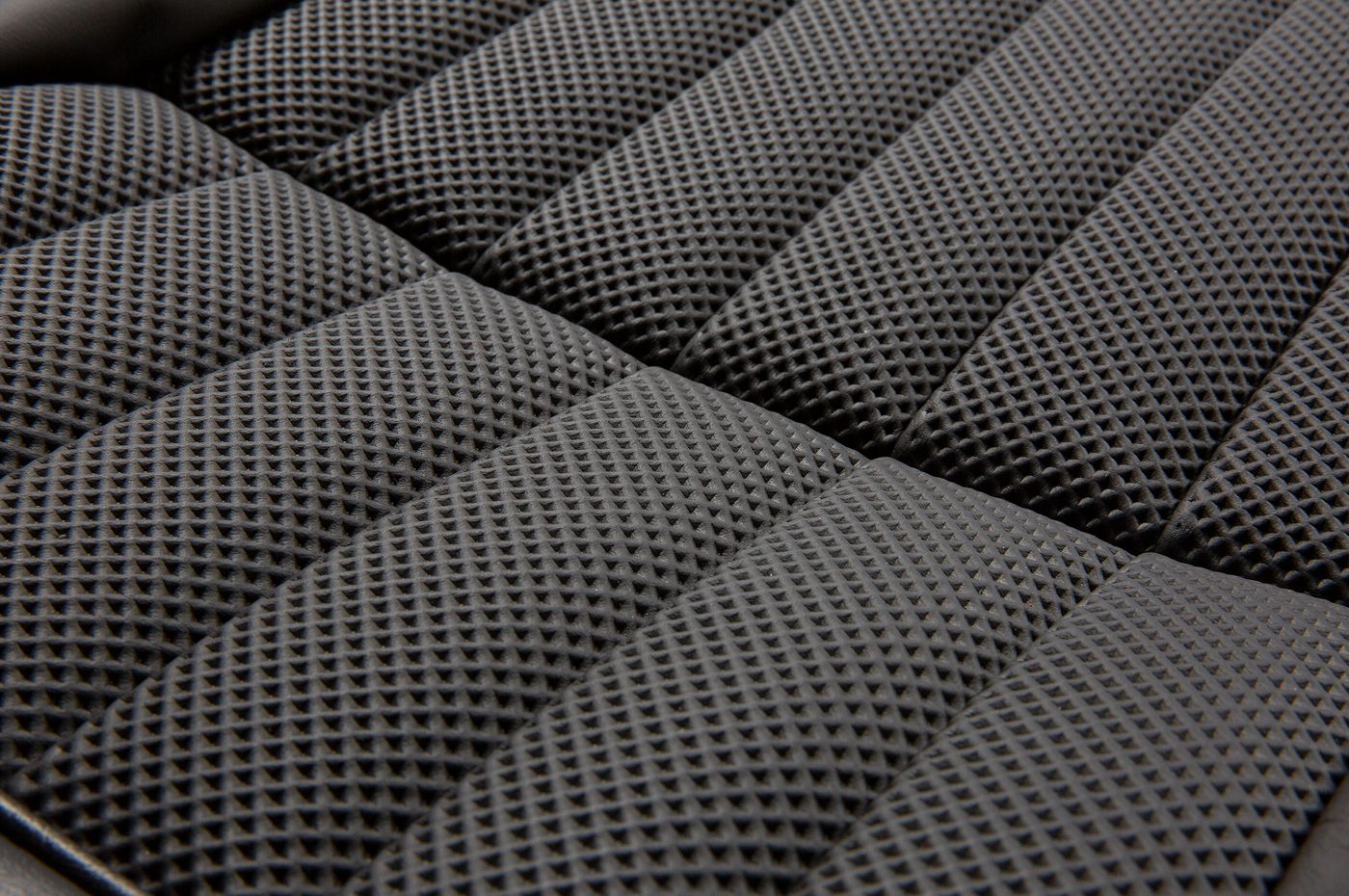 Ledersitzbezüge
Leather seat covers
Housses de siège en cuir
L