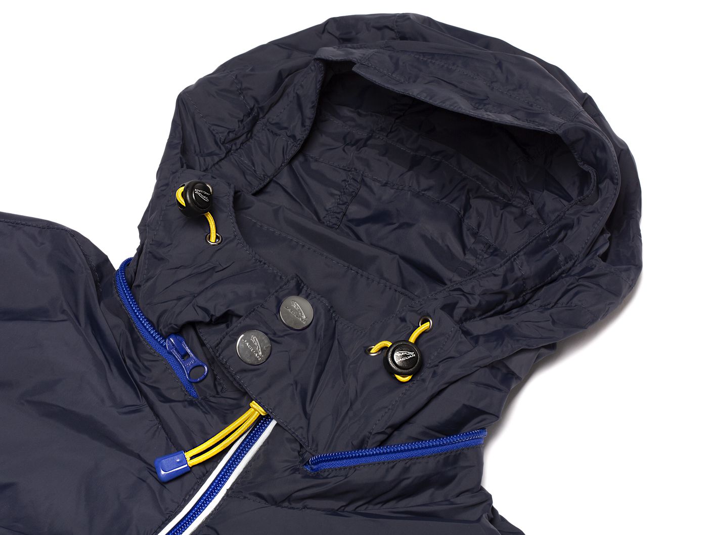 Regenjacke
Waterproof jacket
Veste imperméable