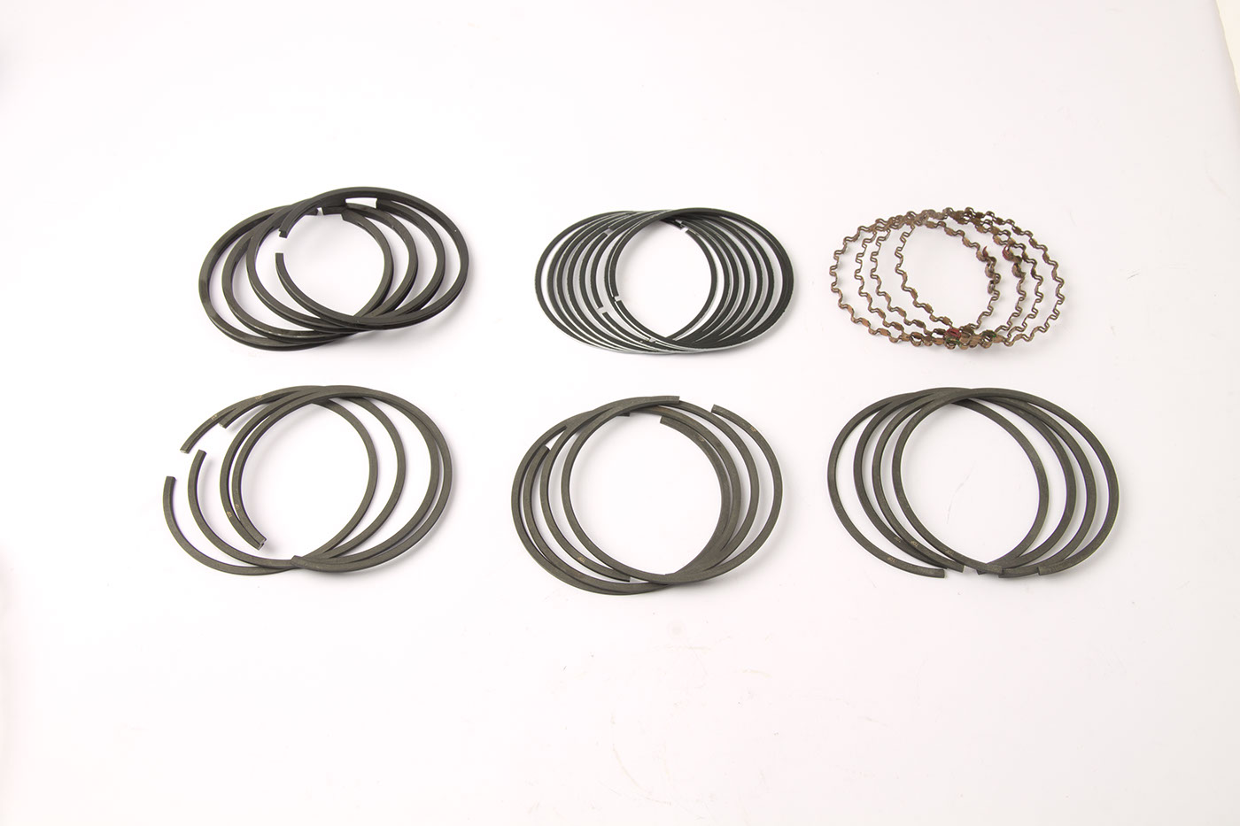 Satz Kolbenringe
Piston ring set
Set de segments de pistons
K