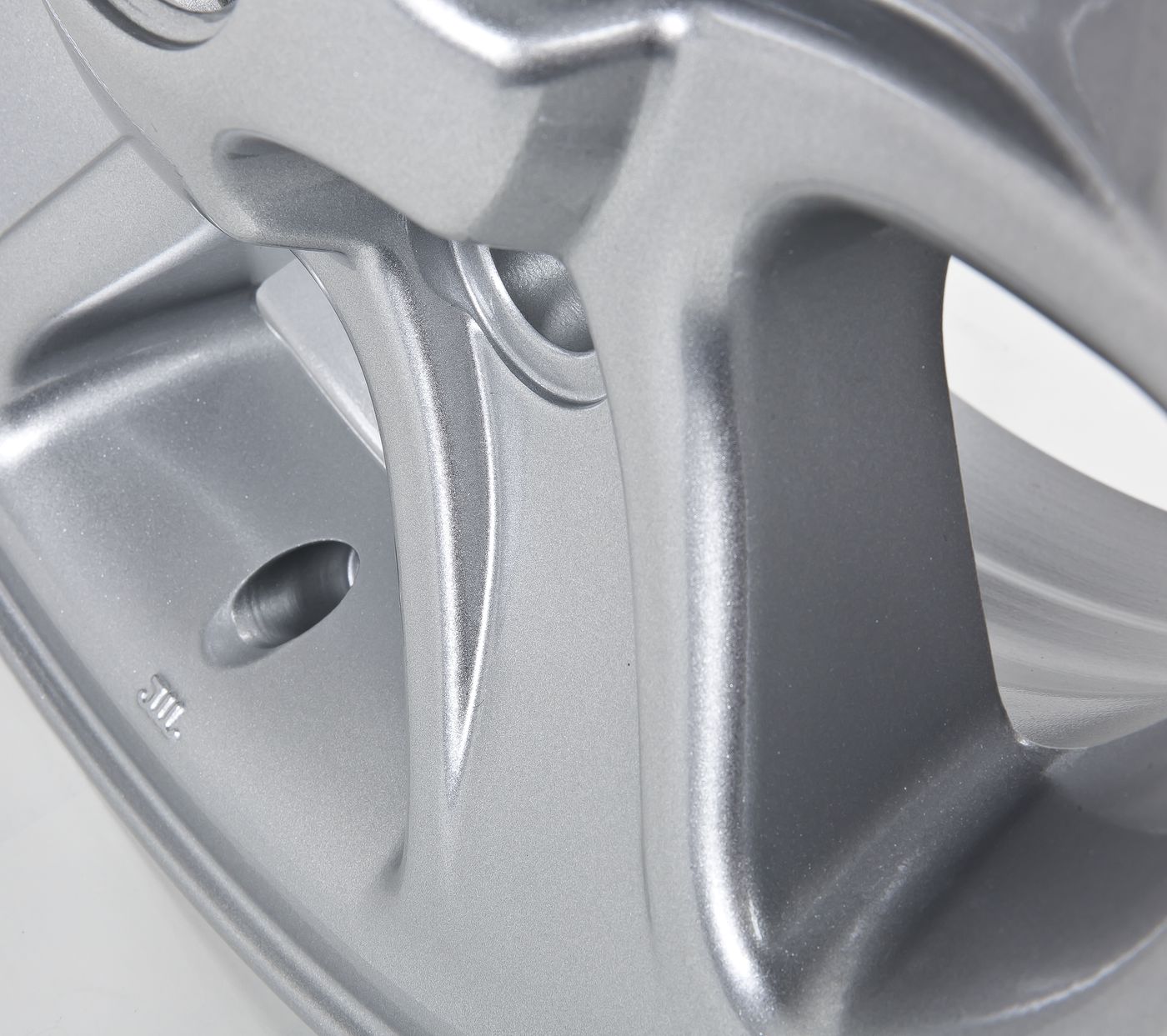 Leichtmetallrad
Alloy wheel
Jante en alliage
Felgi z lekkich met