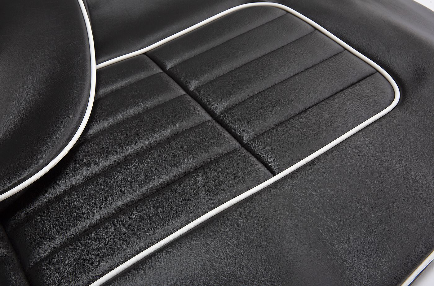 Vinylsitzbezüge
Vinyl seat covers
Housse de siège en vinyl
Fun