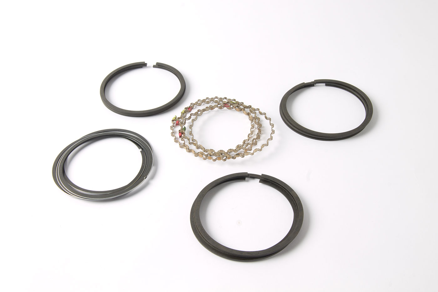 Satz Kolbenringe
Piston ring set
Set de segments de pistons
K