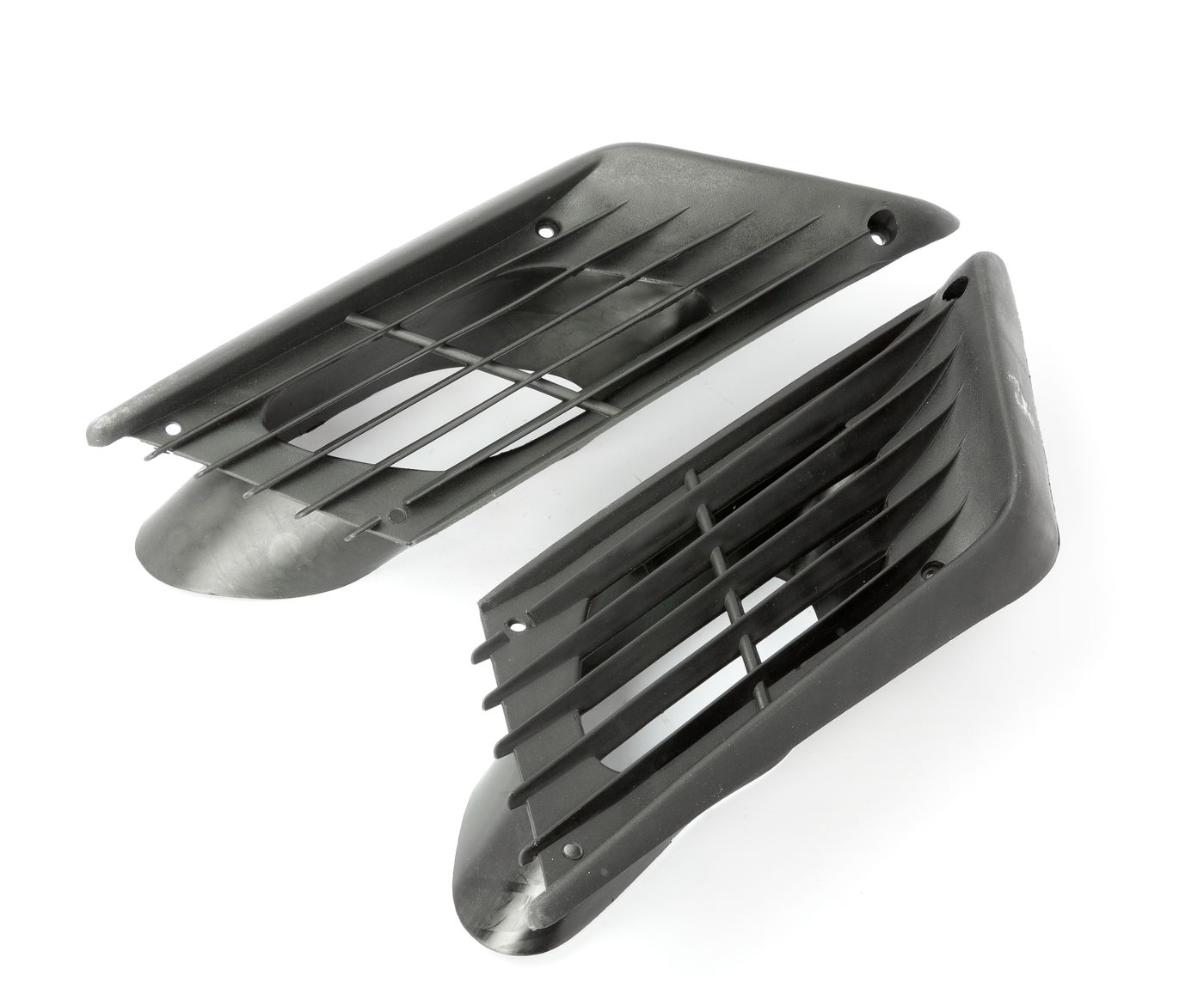 Lufteinlassgrill
Air intake grille
Calandre admission d'air
Cala