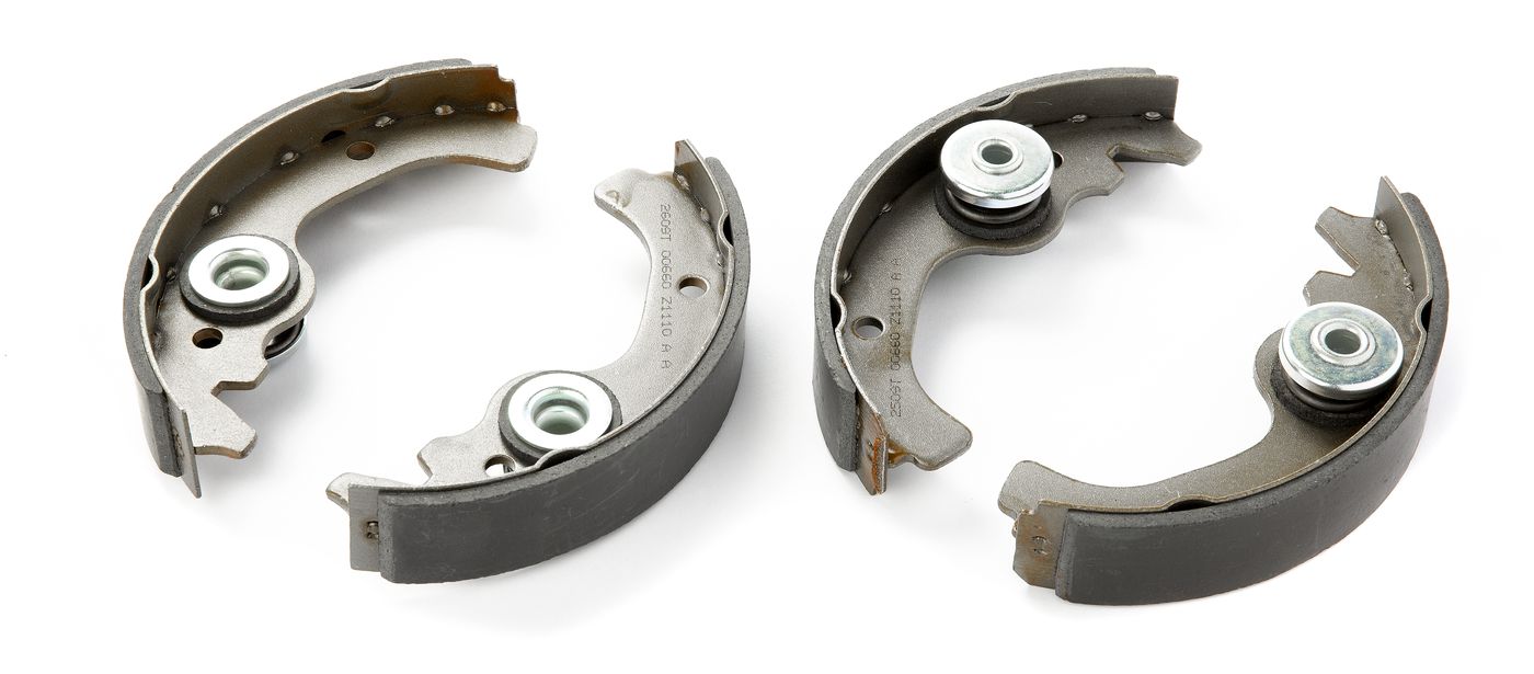 Bremsbacken
Brake shoes
Mâchoires de frein
Szczęki hamulcowe
R