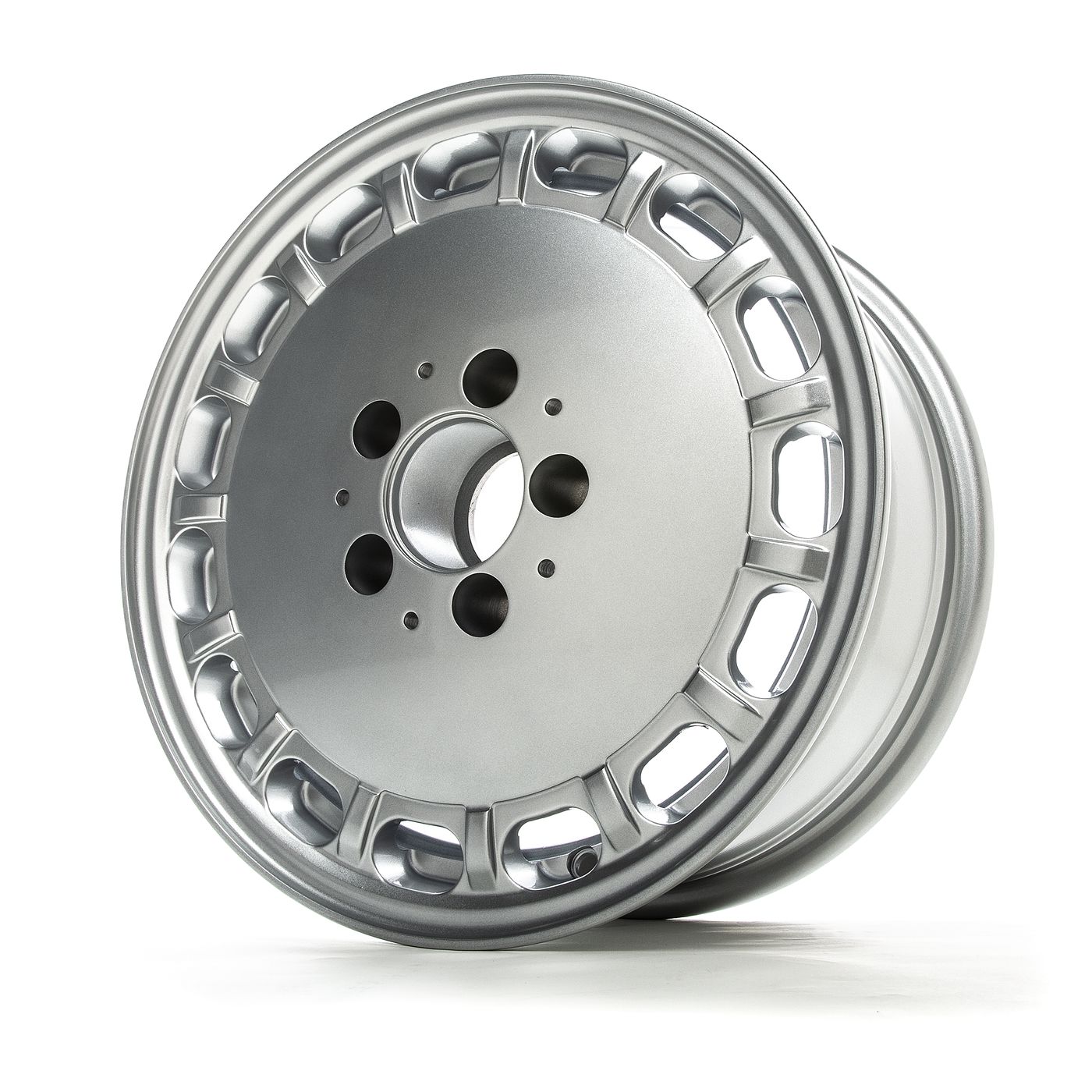 Leichtmetallrad
Alloy wheel
Jante en alliage
Felgi z lekkich met