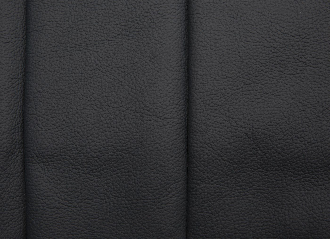 Ledersitzbezüge
Leather seat covers
Housses de siège en cuir
L