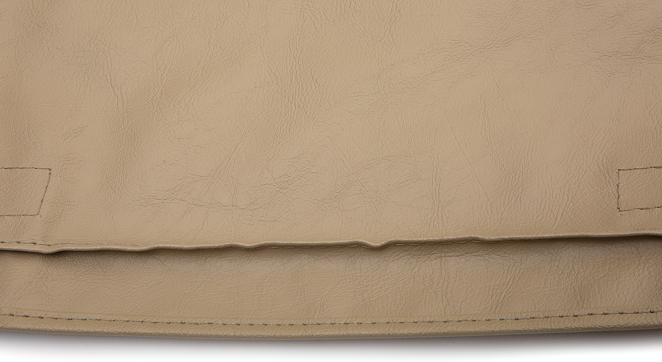 Vinyl-Verdeckabdeckung
Vinyl hood cover
Housse de capote  en vin