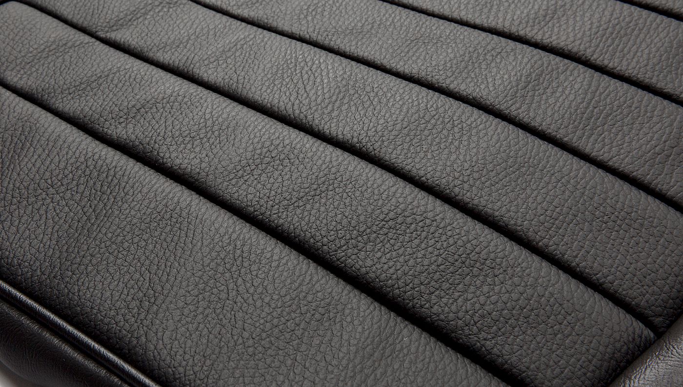 Ledersitzbezug
Leather seat cover
Housse de siège en cuir