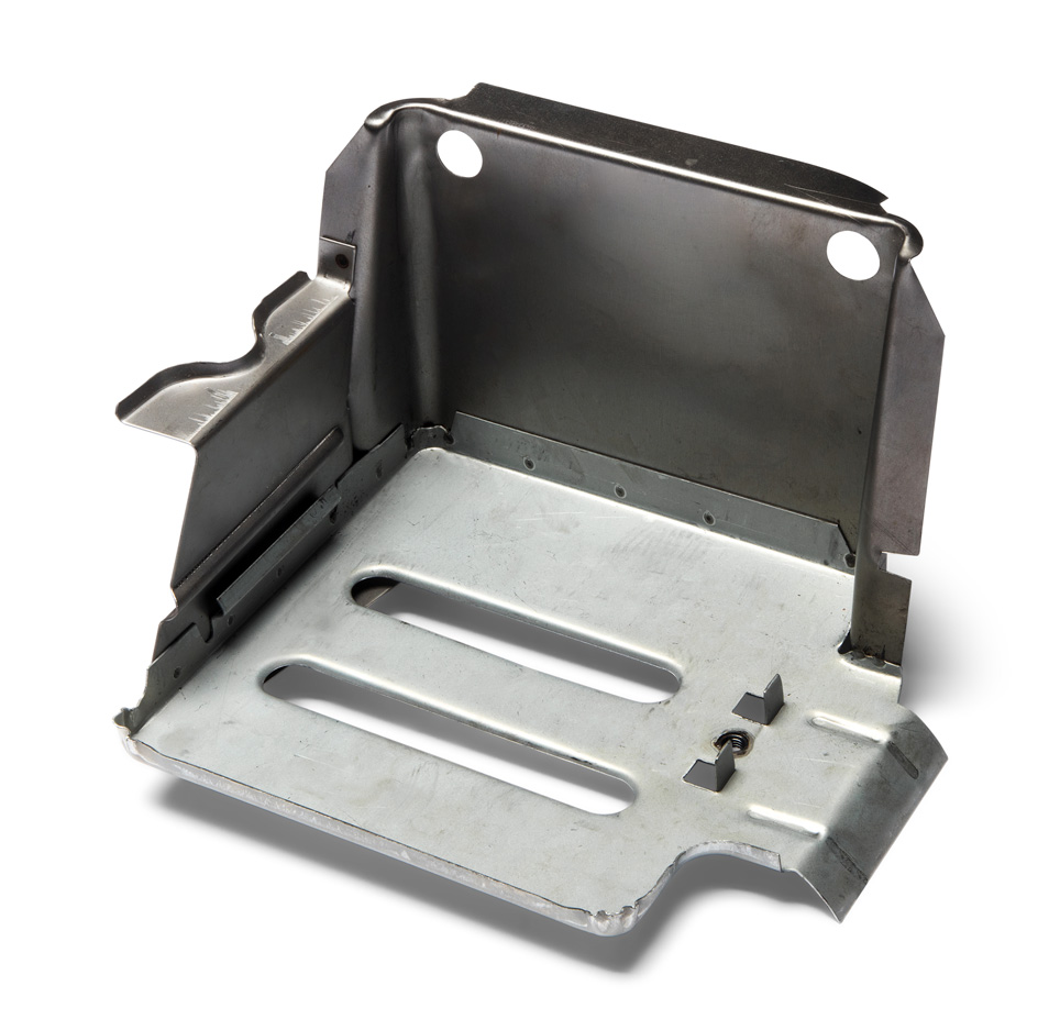 Batterieträgerblech
Battery shelf panel
Tôle de support de bat