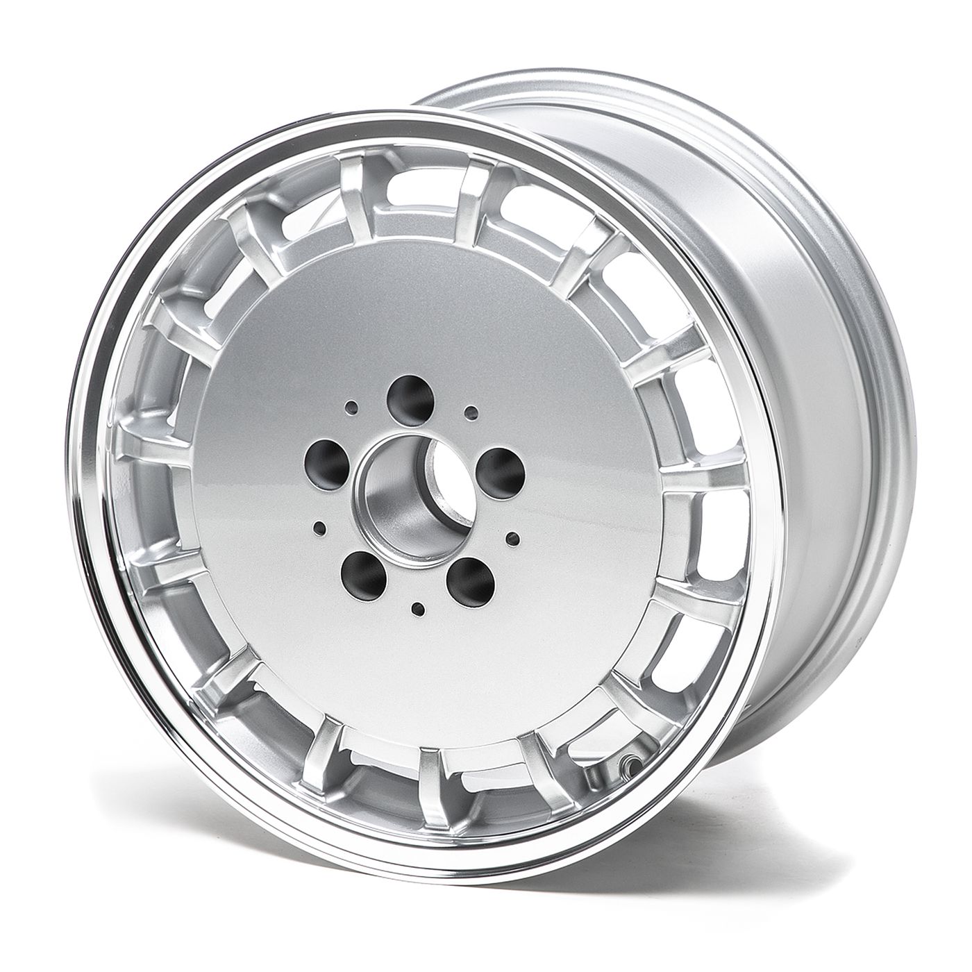 Leichtmetallrad
Alloy wheel
Jante en alliage
Felgi z lekkich met