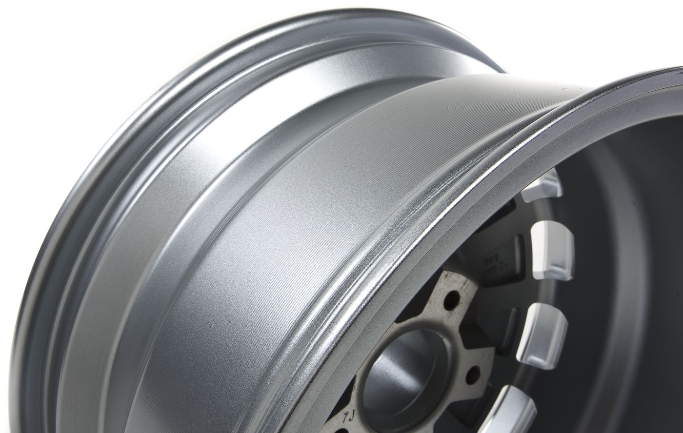 Leichtmetallrad
Alloy wheel
Jante en alliage
Felgi z lekkich met