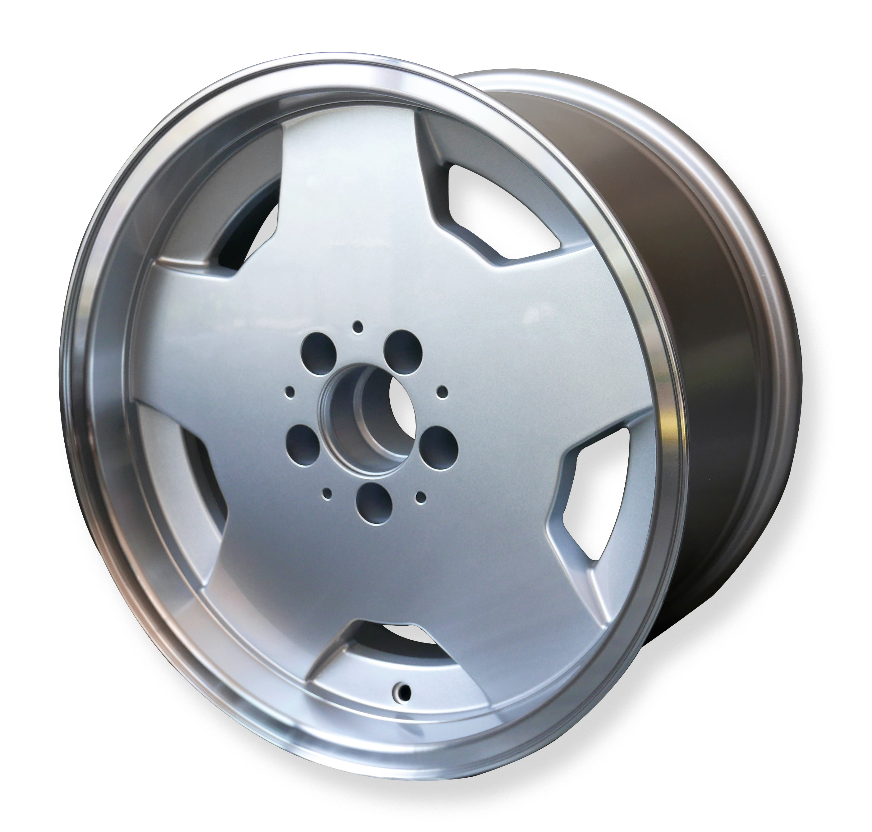 Alloy wheel