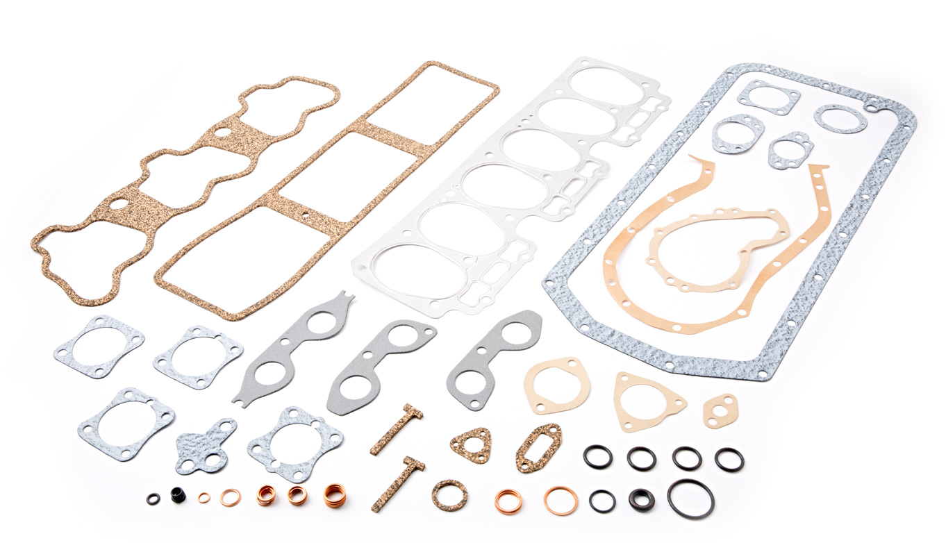 Engine gasket set