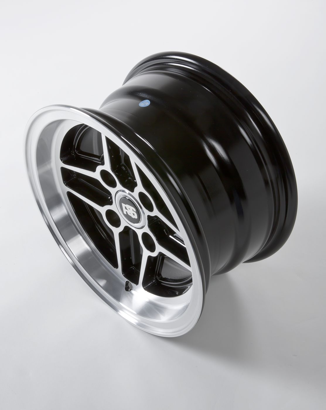 Leichtmetallrad
Alloy wheel
Jante en alliage
Felgi z lekkich met