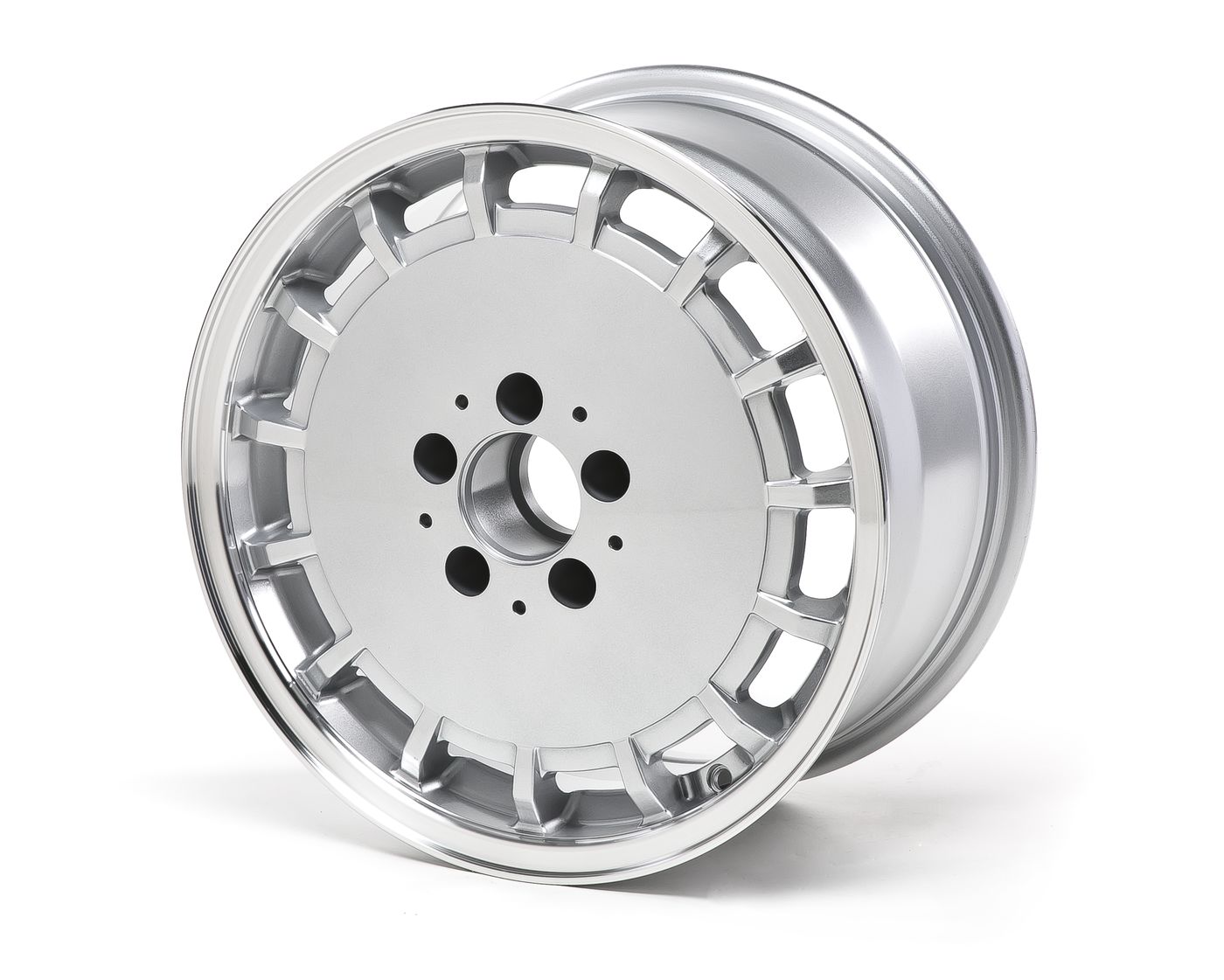 Leichtmetallrad
Alloy wheel
Jante en alliage
Felgi z lekkich met