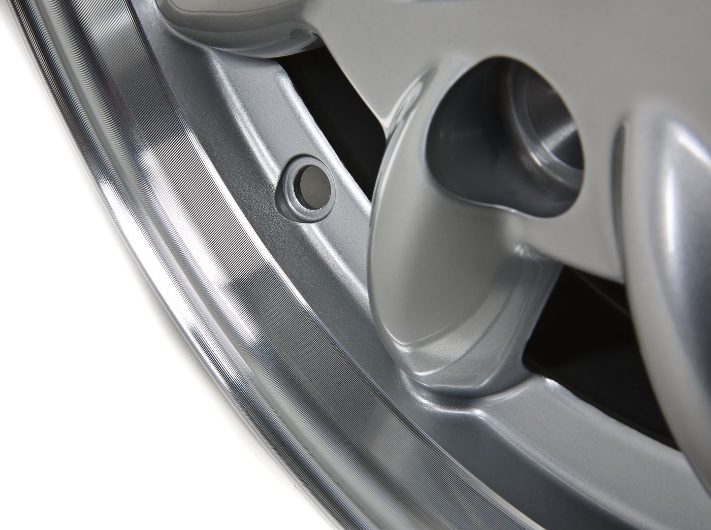 Leichtmetallrad
Alloy wheel
Jante en alliage
Felgi z lekkich met