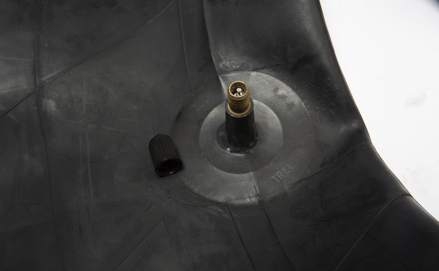 Schlauch
Inner tube
Chambre a air
Cámara
Camera d'aria
Câmara 
