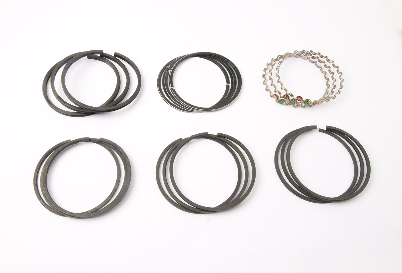 Satz Kolbenringe
Piston ring set
Set de segments de pistons
K