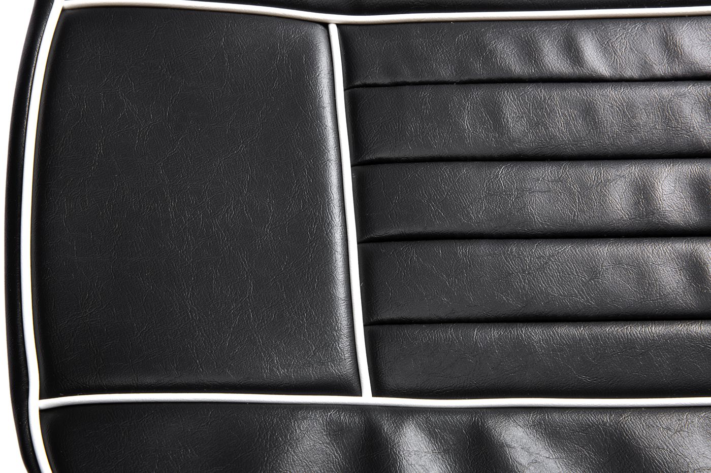 Vinylsitzbezüge
Vinyl seat covers
Housse de siège en vinyl
Fun